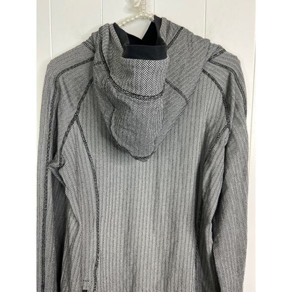 Lululemon Think‎ Fast Hoodie Size 10 - Picture 7 of 10